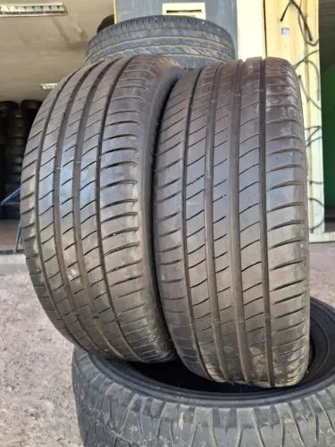 OPORTUNIDADE Par de pneus 205/55/17 bons de borracha 