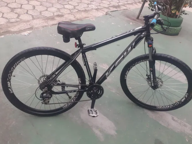 Vendo uma bicicleta aro 29