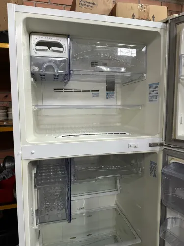 Geladeira Electrolux frost free modelo DFW 50