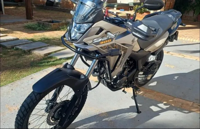 HONDA XRE 300 SAHARA