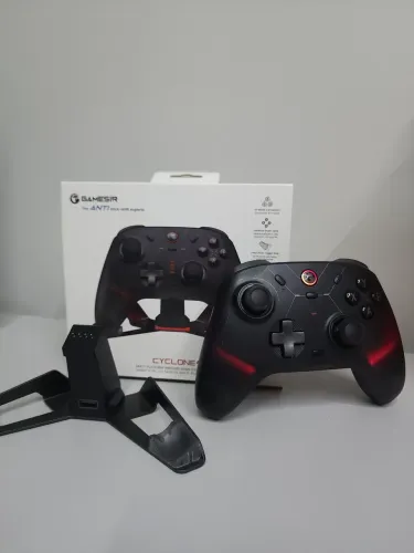 GameSir Cyclone 2 Preto com Base de Carregamento e Caixa