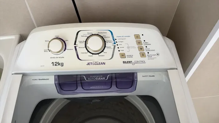 Máquina de Lavar Roupa Electrolux 12kg