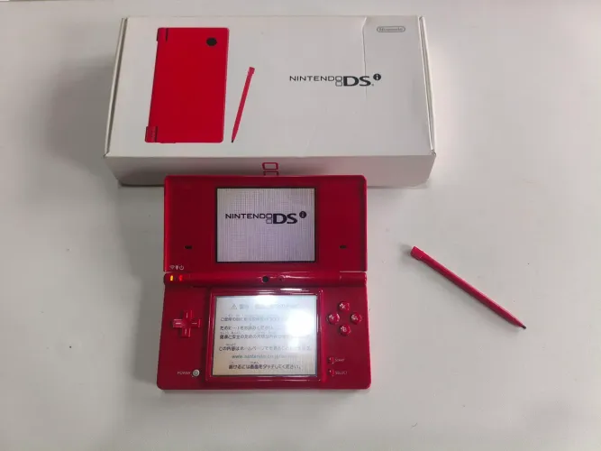 Nintendo dsi edição especial vermelha na caixa com caneta reserva !!