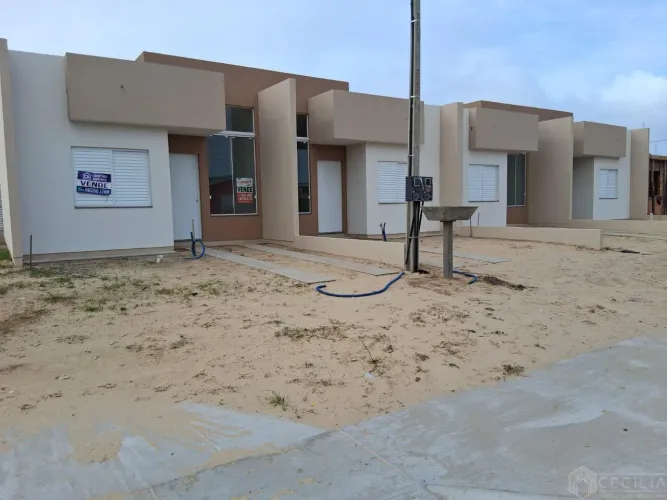 Casa nova à venda em Imbé, bairro Presidente, pronta para morar - 45m² REF: 5246