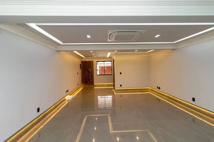 Casa sobrado, à venda, 3 suítes, 4 vagas, piscina, churrasqueira, Vila Barreto, Pirituba R