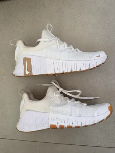 Nike Metcon 6 tamanho 39 branco