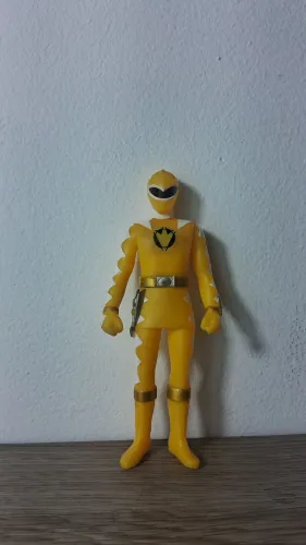 Sofubi - Ranger Amarela - Dino Trovão - 12,5cm