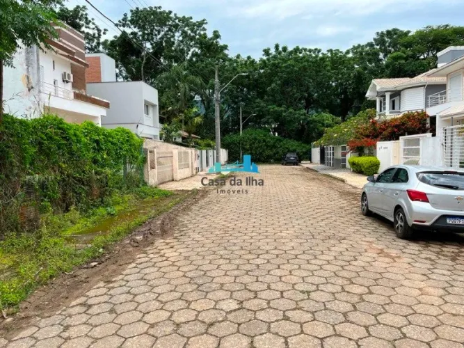 Terreno Santa Mônica 360 m²