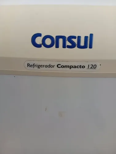 Refrigerador compacto Consul 120 litros.