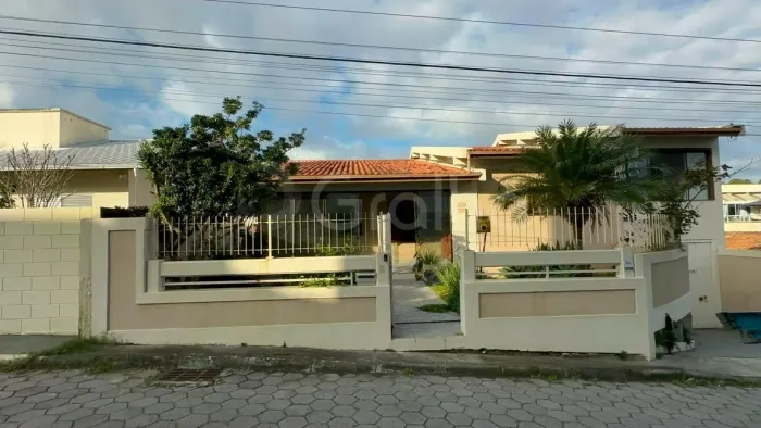 Casa em Florianópolis com 281,30 m2