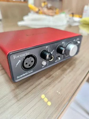 Focusrite Scarlatte Solo 1 geração