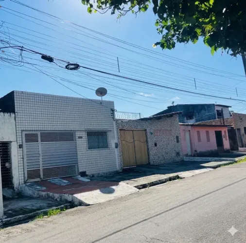 RS | ALUGO CASA DE RUA NO CENTRO DE PARNAMIRIM