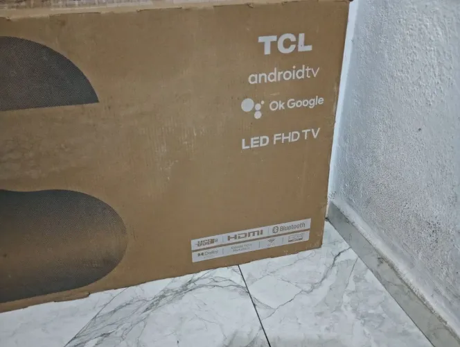 Vendo uma TV smart 43 polegadas com wi-fi Netflix YouTube Disney HBO Globo play