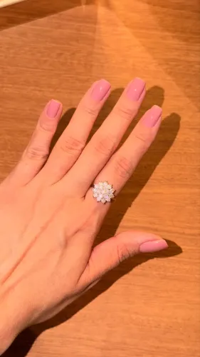 Anel flor moissanite