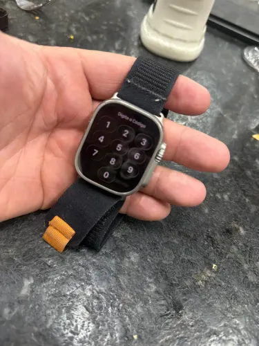 Apple Watch Ultra 49 mm GPS + Cellular