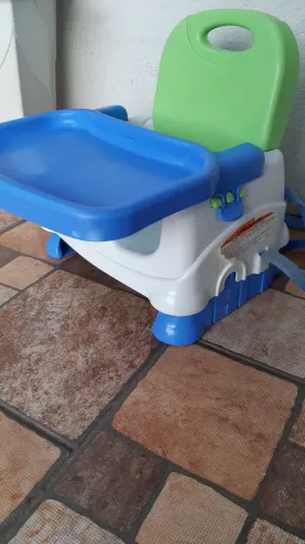 Cadeirinha de alimentação portátil ficher price 