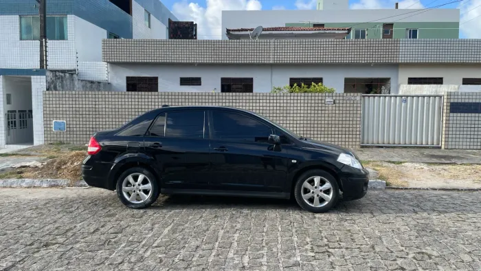 Nissan Tiida Sedan 1.8 16V Flex Fuel 4P 2011