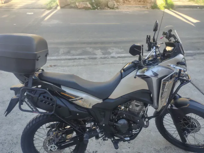 Sahara ADV 300 honda