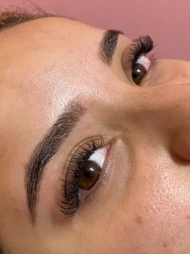Lash Designer e Sobrancelhas
