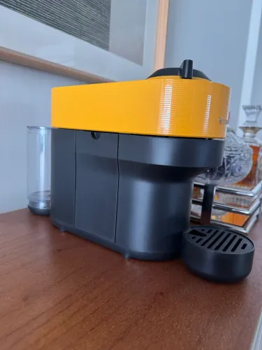 Maquina Nespresso Vertuo amarela