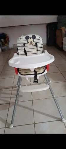Cadeirinha de alimentação de bebê