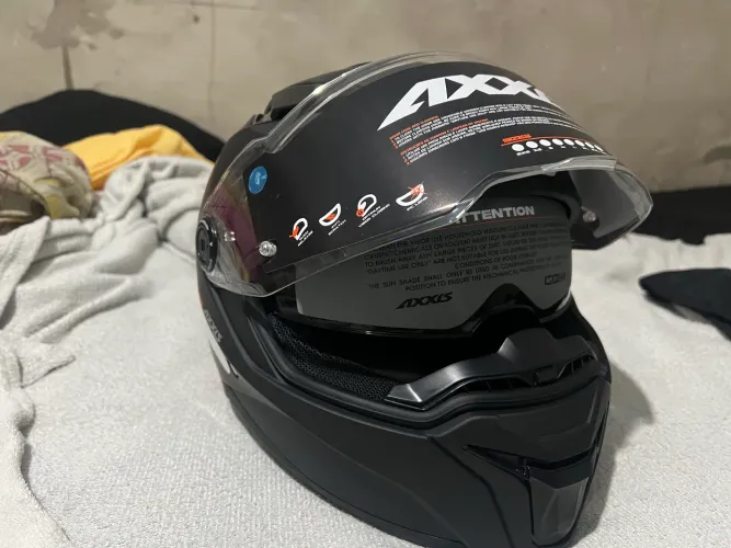Capacete Axxis c/viseira interna na caixa n 60