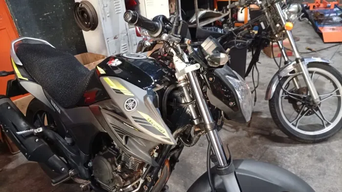 Fazer 250 - Bem conservada