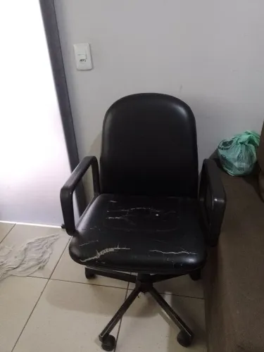 Cadeira de escritório giratória
