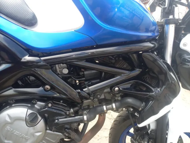 Suzuki gladius 650cc