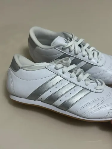 Tênis Adidas feminino Original