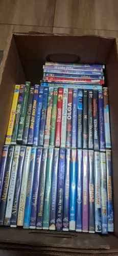 Vendo 40 dvds originais ou de 10 unidades