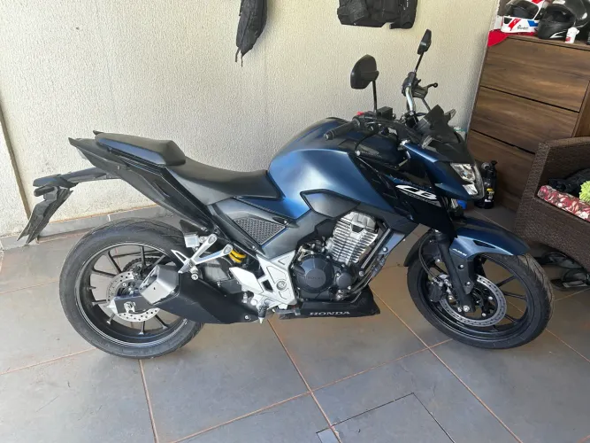 CB 300 2024