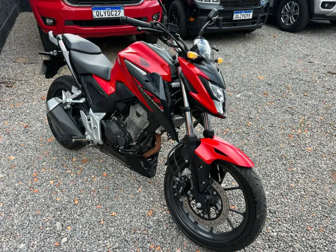 CB 300 TWISTER 27.000KM