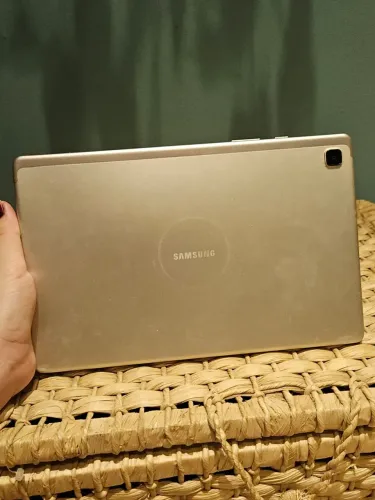 tablet samsung a7 usado com marcas de uso