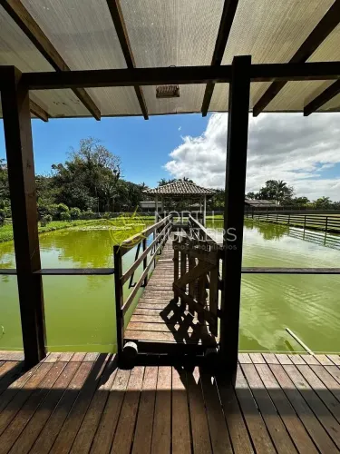 Chácara com área de festa para locação, casa principal, casa de maquinas e área de 114 mil