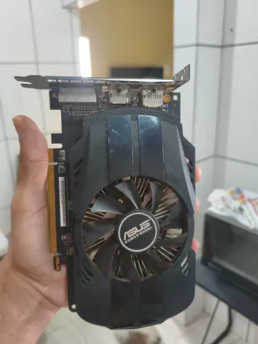 Placa de vídeo Asus 4G RAM - oportunidade 