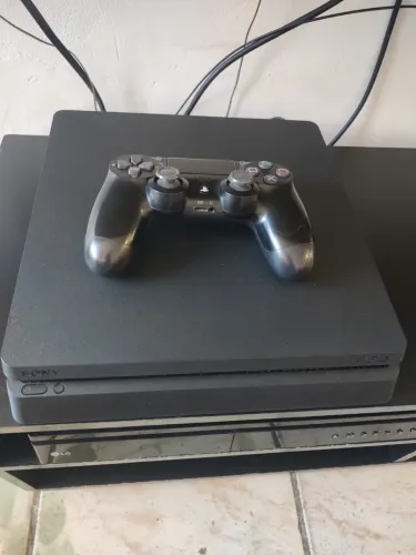 Ps4 slim 1 Tb