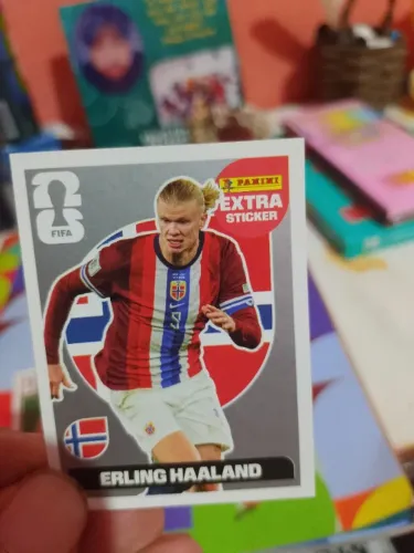 Figurinha Extra Copa 2026 Panini - Haaland Prata