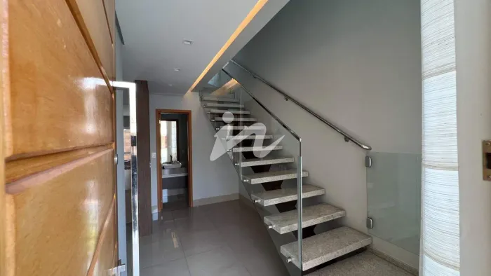 Casa com 3 dormitórios à venda, 185 m² por R$ 1.400.000,00 - Village Paradiso I - Uberlând