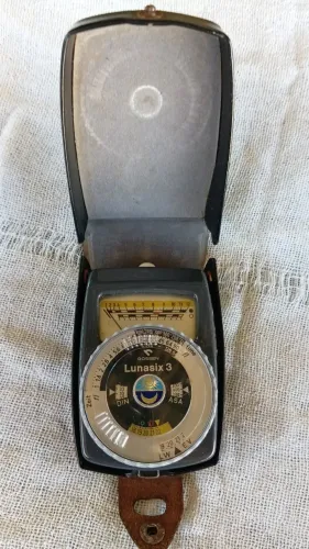 Fotômetro Alemão Gossen Lunasix 3 - Estado de Zero com Estojo.