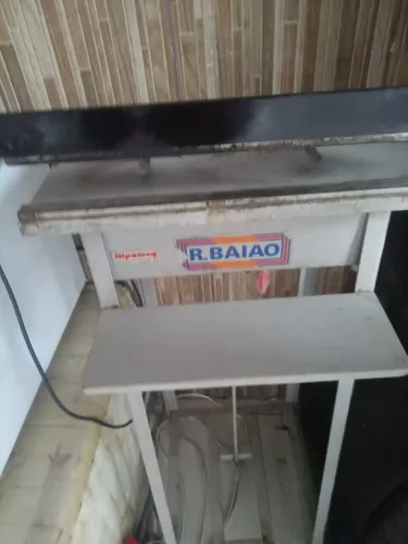 Seladora R.BAIÃO com pedal usado 110v valor 150,00