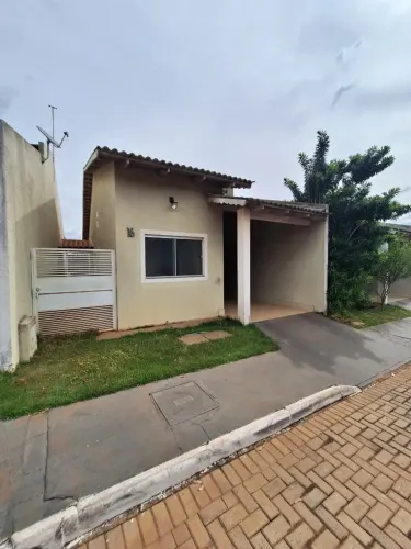 Casa em condomínio fechado a venda, com 3 quartos, 1 suíte, Chácara São Pedro, Aparecida d