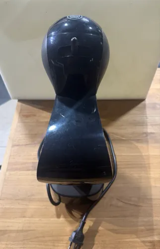CAFETEIRA NESCAFÉ DOCE GUSTO R$ 180,00