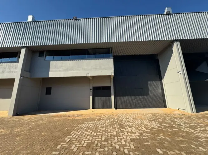 Pavilhão para alugar, 350 m² por R$ 12.100/mês - Rubem Berta - Porto Alegre/RS