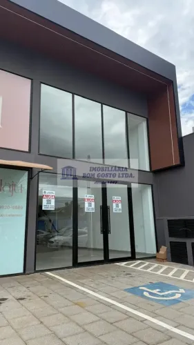 Centro comercial para aluguel possui 143 metros quadrados em Centro - Cascavel - PR