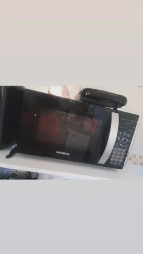 Microondas super novinho $400