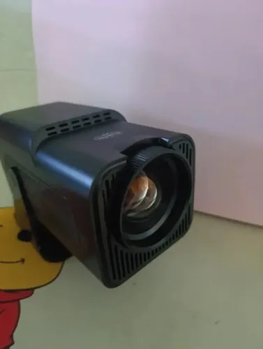 Projetor Hy320 Grande Novo em oferta