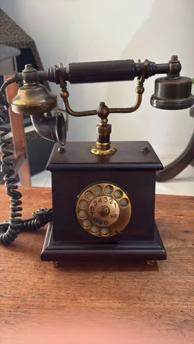 Telefone Retrô em metal e madeira teleart - vintage