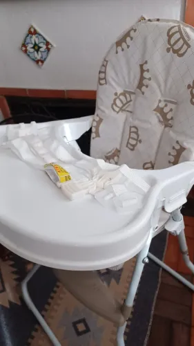 Cadeira de Alimentação Galzerano Alta Standard II R$ 160!