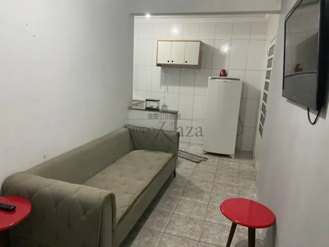 Oportunidade - Casa - Nova Jacareí - 2 Dormitórios - 70m².